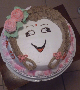 Illustration for article titled These Might Be China's Worst Cakes. Let's See Yours.